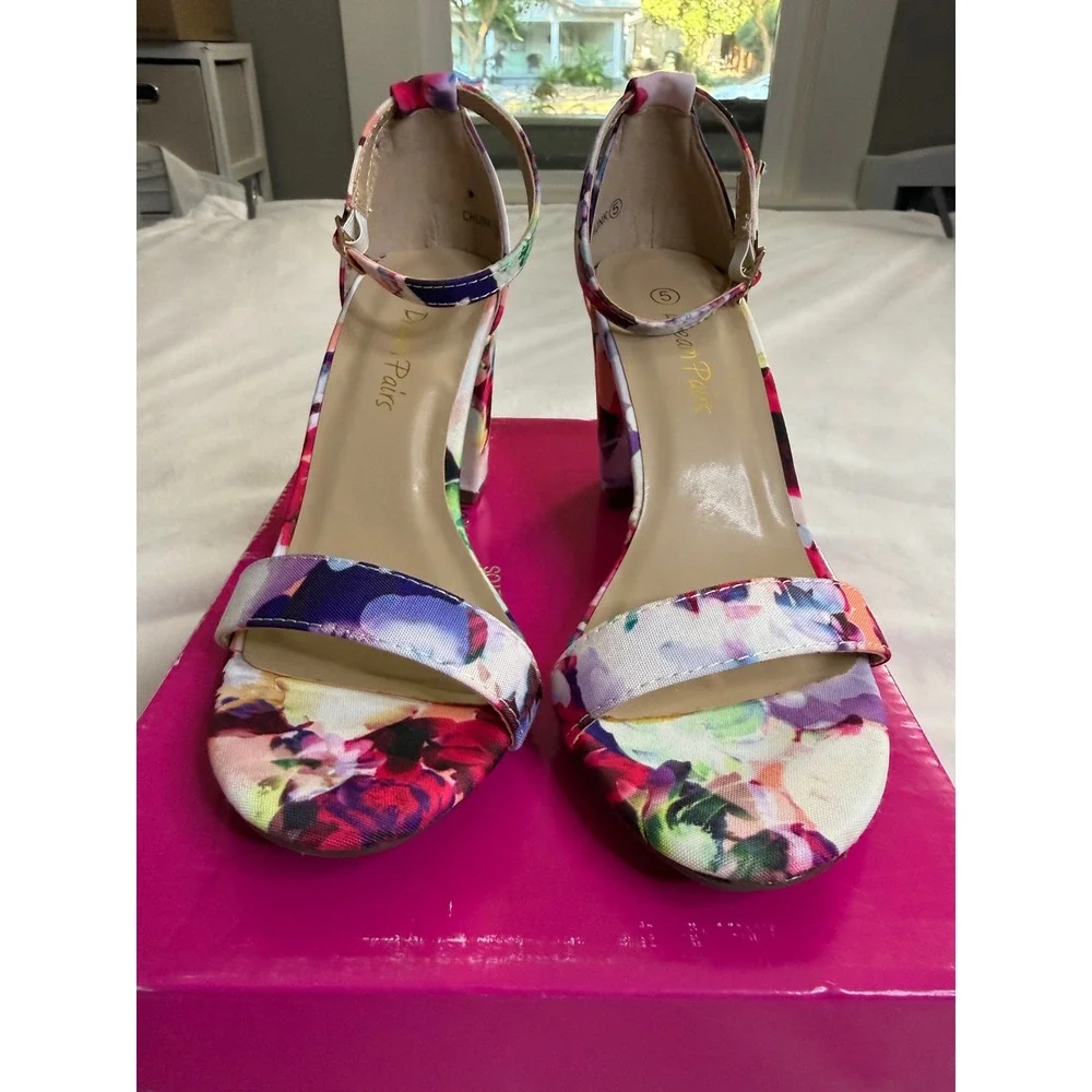 Dream Pairs Women Floral Chunky Block Heel Sandals Ankle Strap Shoes Size 5